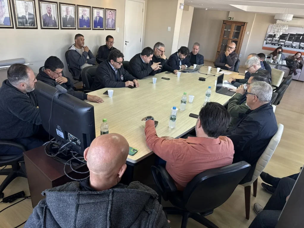REUNIÃO NO SINFRETUR COM PARTICIPAÇÃO ATIVA DO SINDICATO GARANTE PROPOSTA COM GANHO REAL AOS TRABALHADORES RODOVIÁRIOS